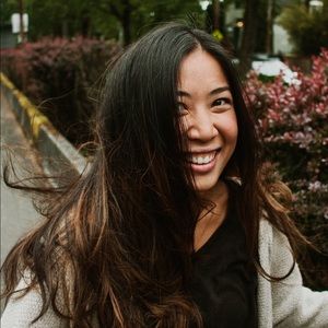 Meet your Posher, Alexis